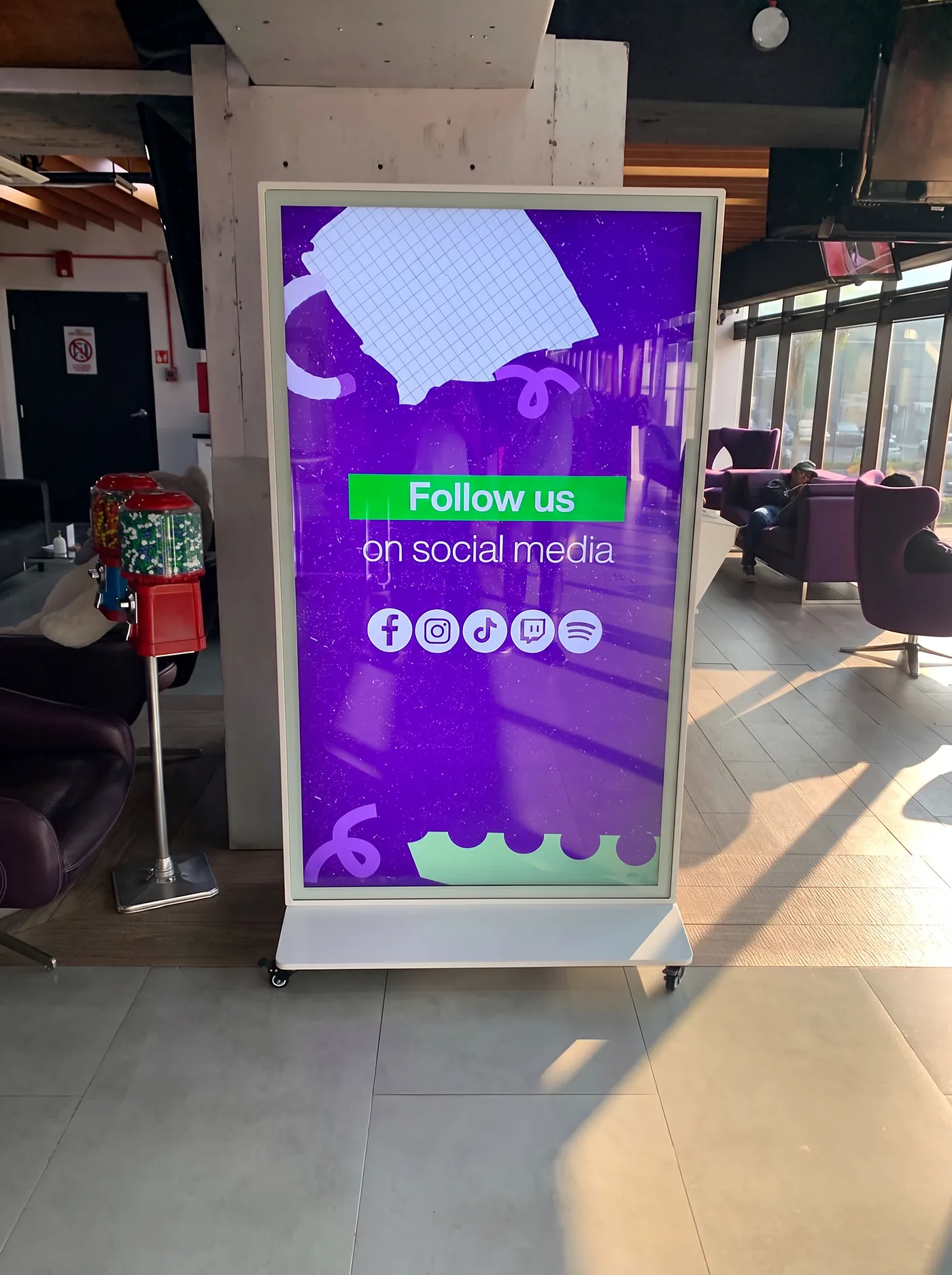 Mupi digital en las oficinas de Telus International